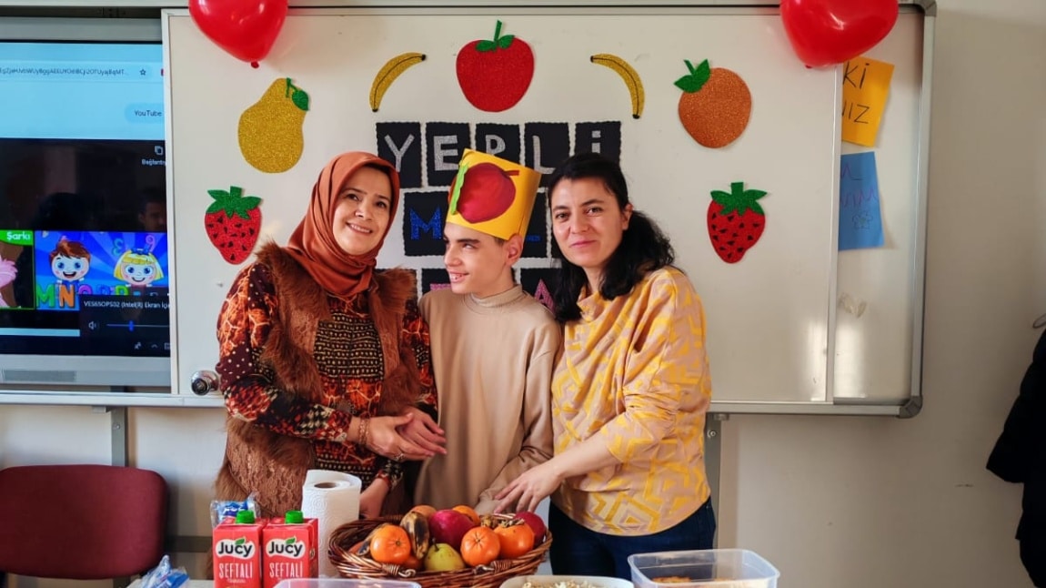 Ortaokul Özel Eğitim A Tutum Yatırım ve Türk Malları Haftası